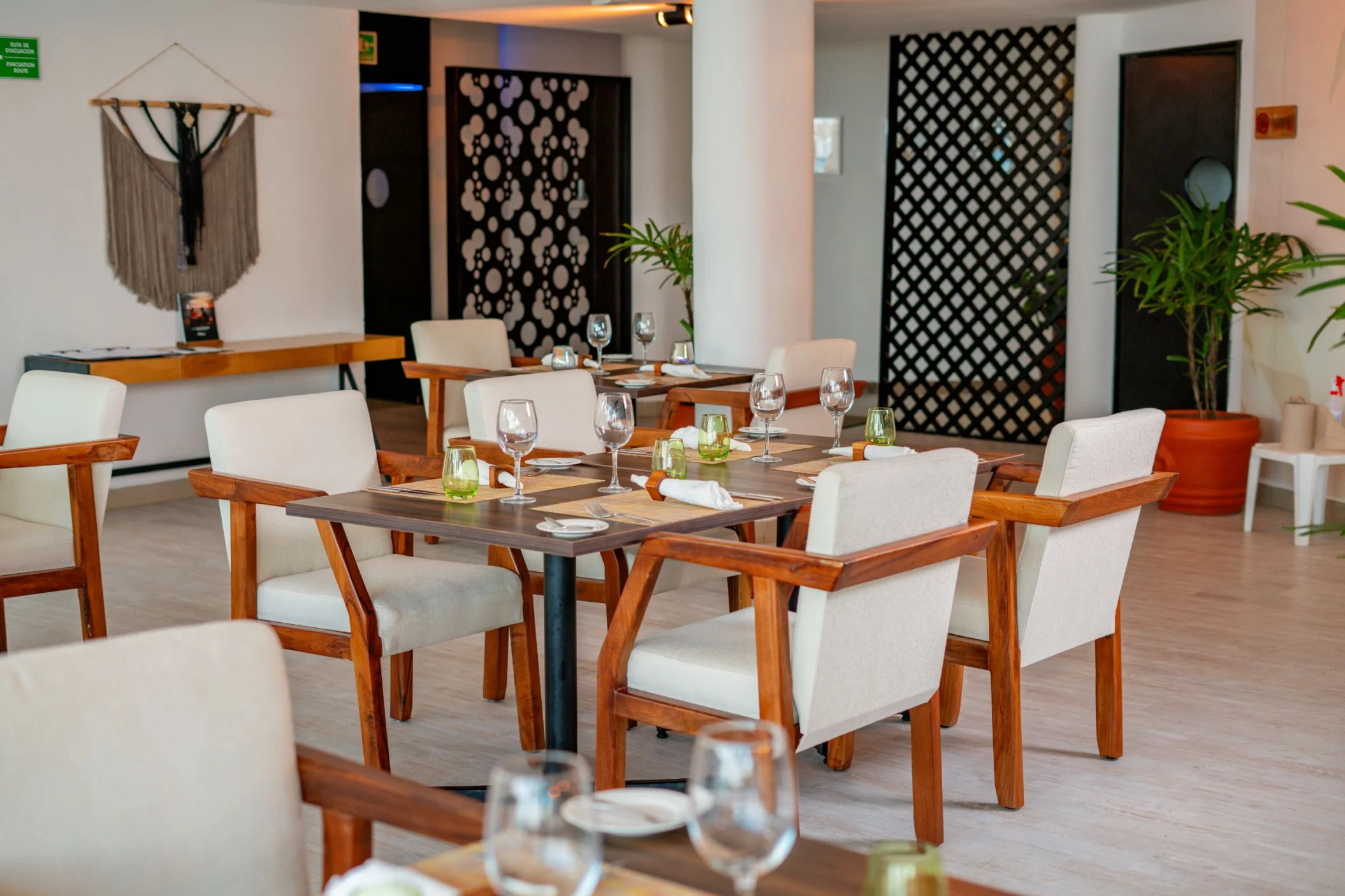 santa sirena restaurant The Beachfront by The Fives