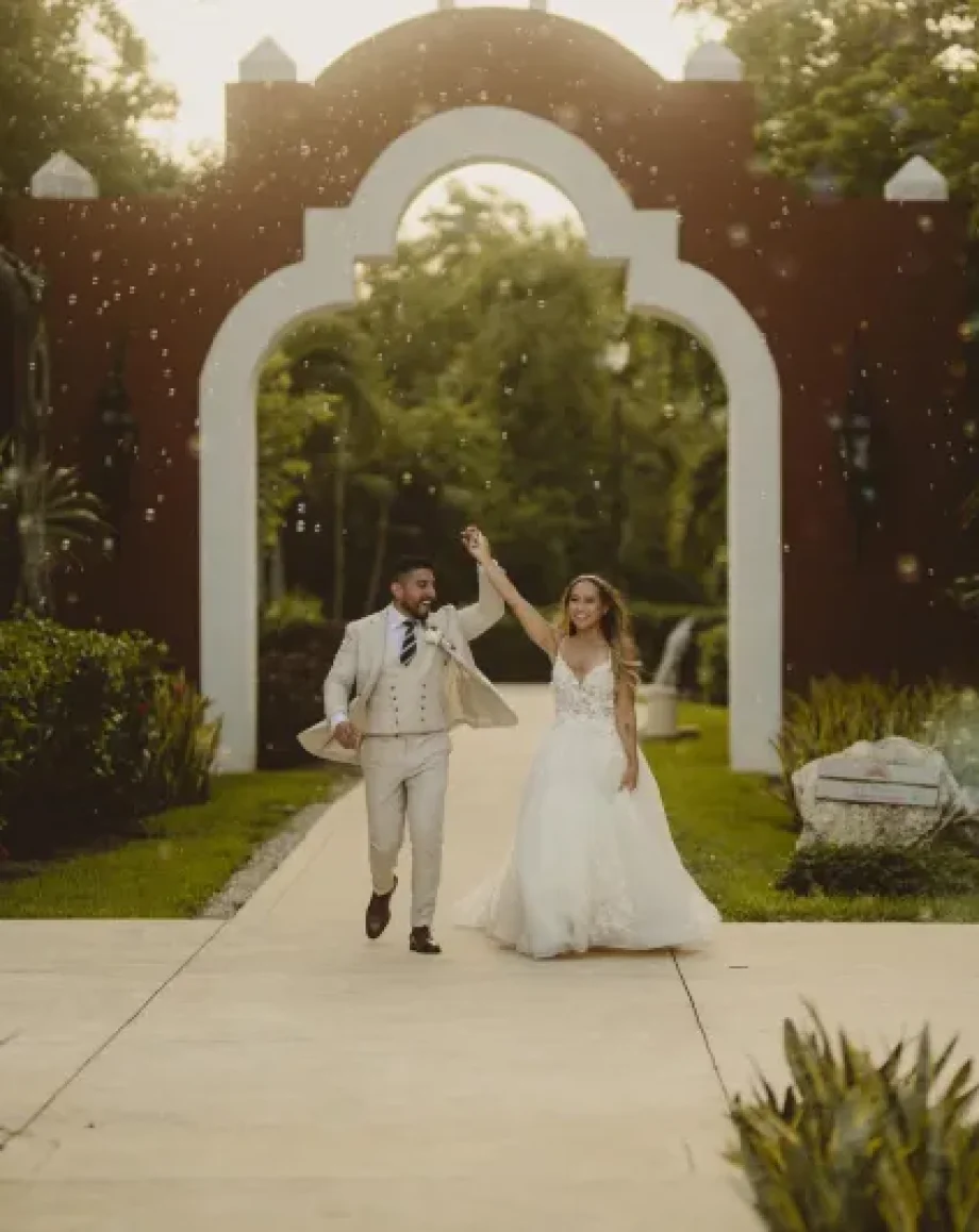 Couple entrance to reception at Valentin Imperial Maya Resort.