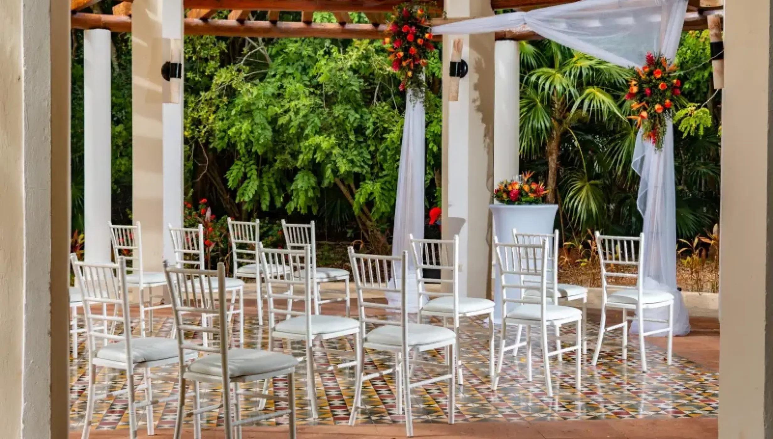 Ceremony decor at Valentin Imperial Rivera Maya gazebo