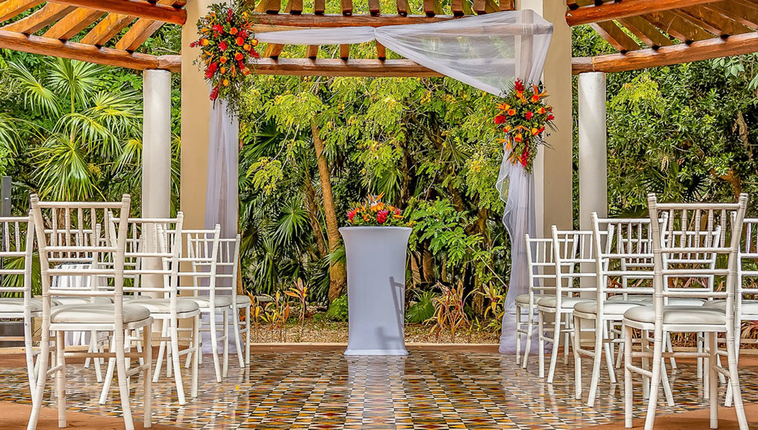 Ceremony decor on the Gazebo at Valentin Imperial Maya.