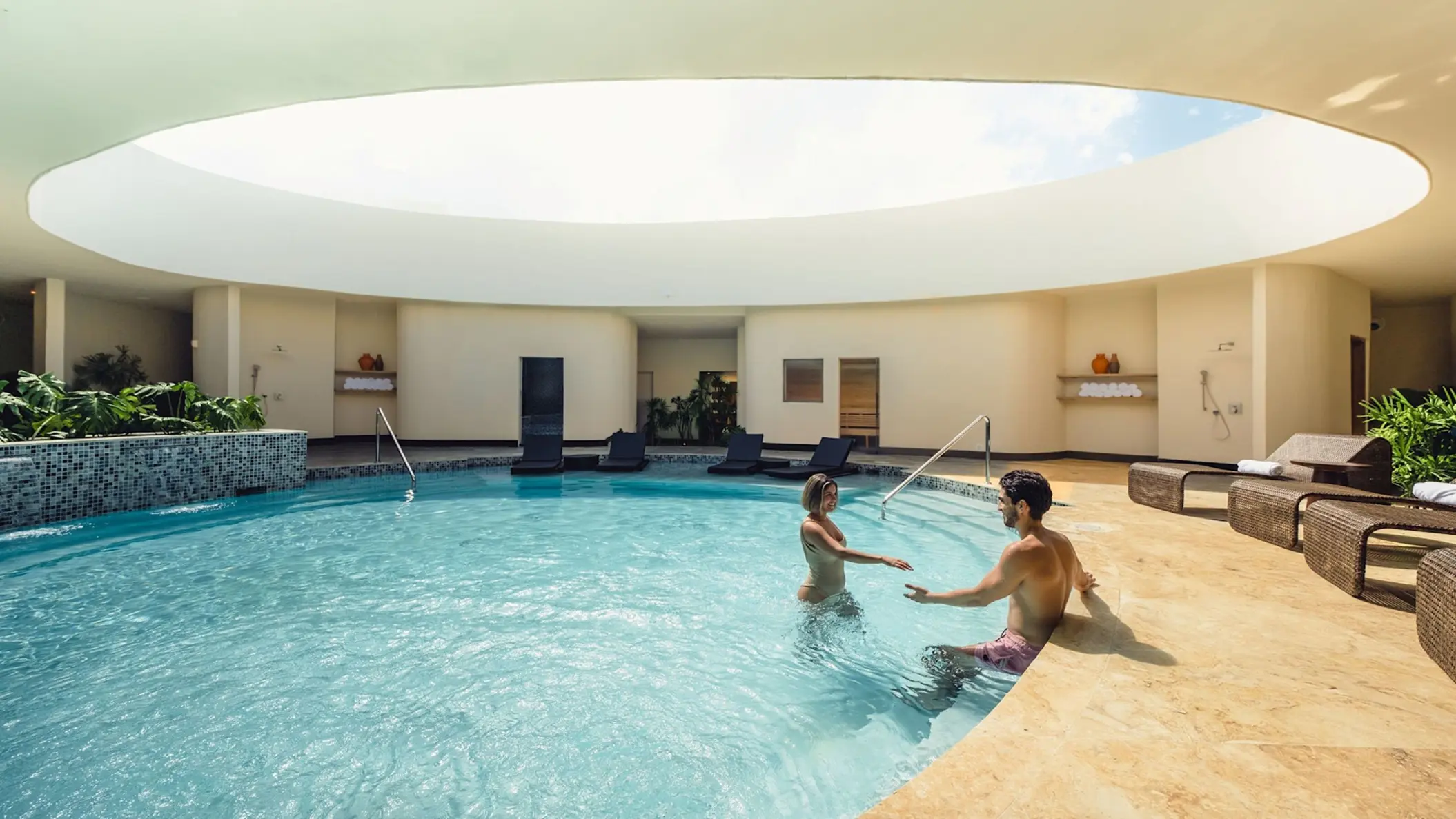 Couple in the circular spa pool at Zemi Miches, Punta Cana