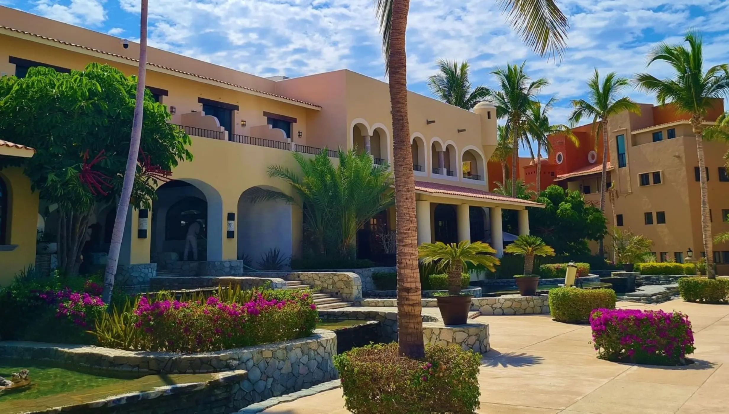Mirror zone venue at Zoetry Casa del Mar Los Cabos