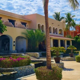 Mirror zone venue at Zoetry Casa del Mar Los Cabos