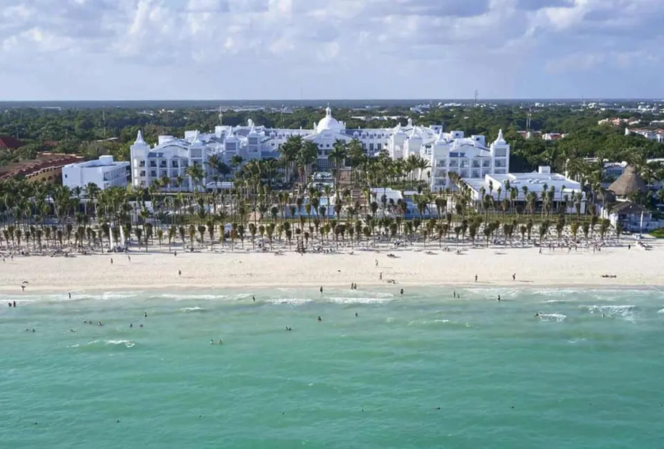 RIU PALACE RIVIERA MAYA OVERVIEW BEACH