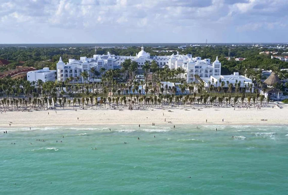 RIU PALACE RIVIERA MAYA OVERVIEW BEACH
