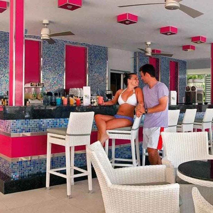 RIU YUCATAN POOL BAR
