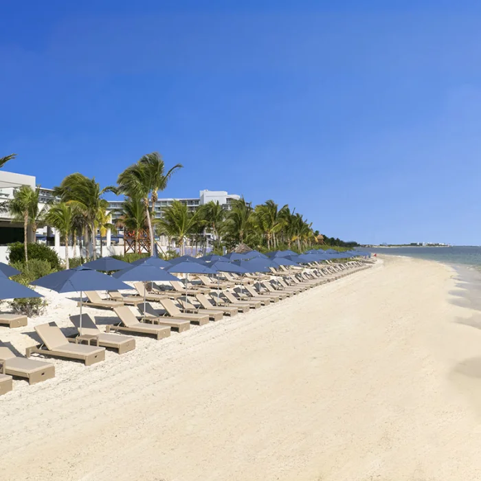 Royalton Splash Riviera Cancun main beach