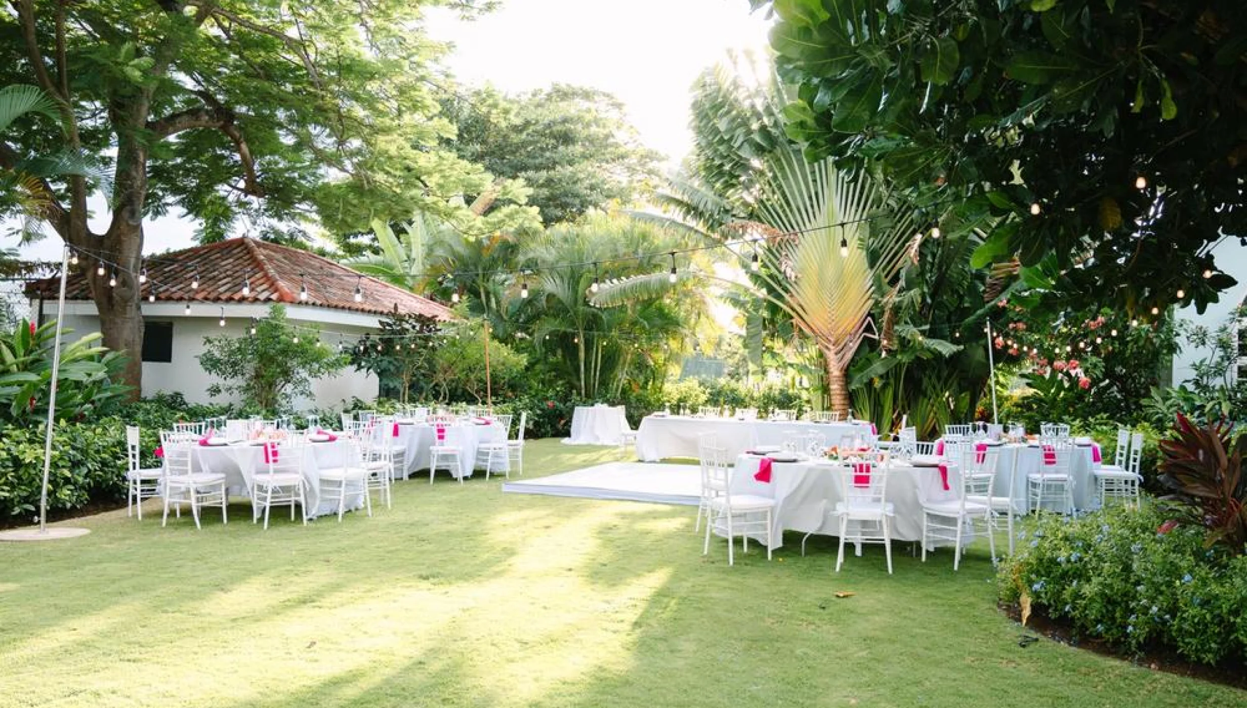 Dinner reception in the garden at Sandals Montego Bay