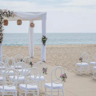 Ceremony decor on the beach at Sandos Finisterra Los Cabos