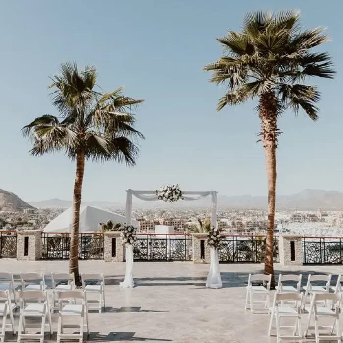 Ceremony on the plaza finisterra at Sandos Finisterra Los Cabos