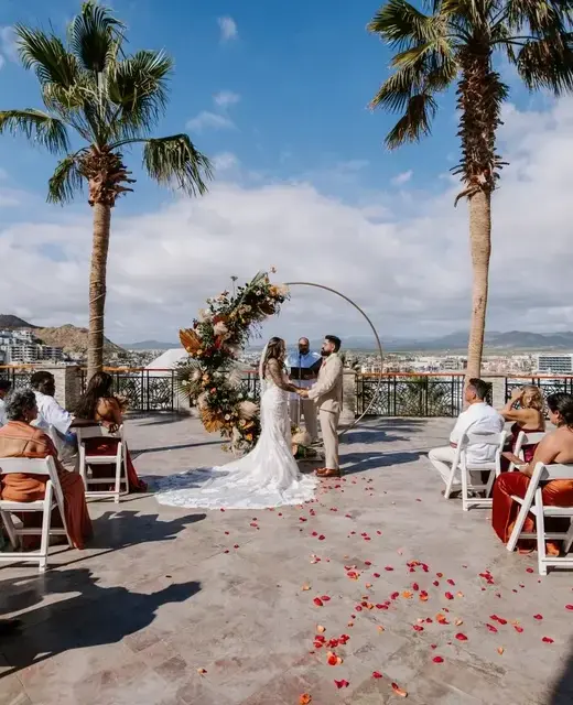 Ceremony on the plaza finisterra at Sandos Finisterra Los Cabos