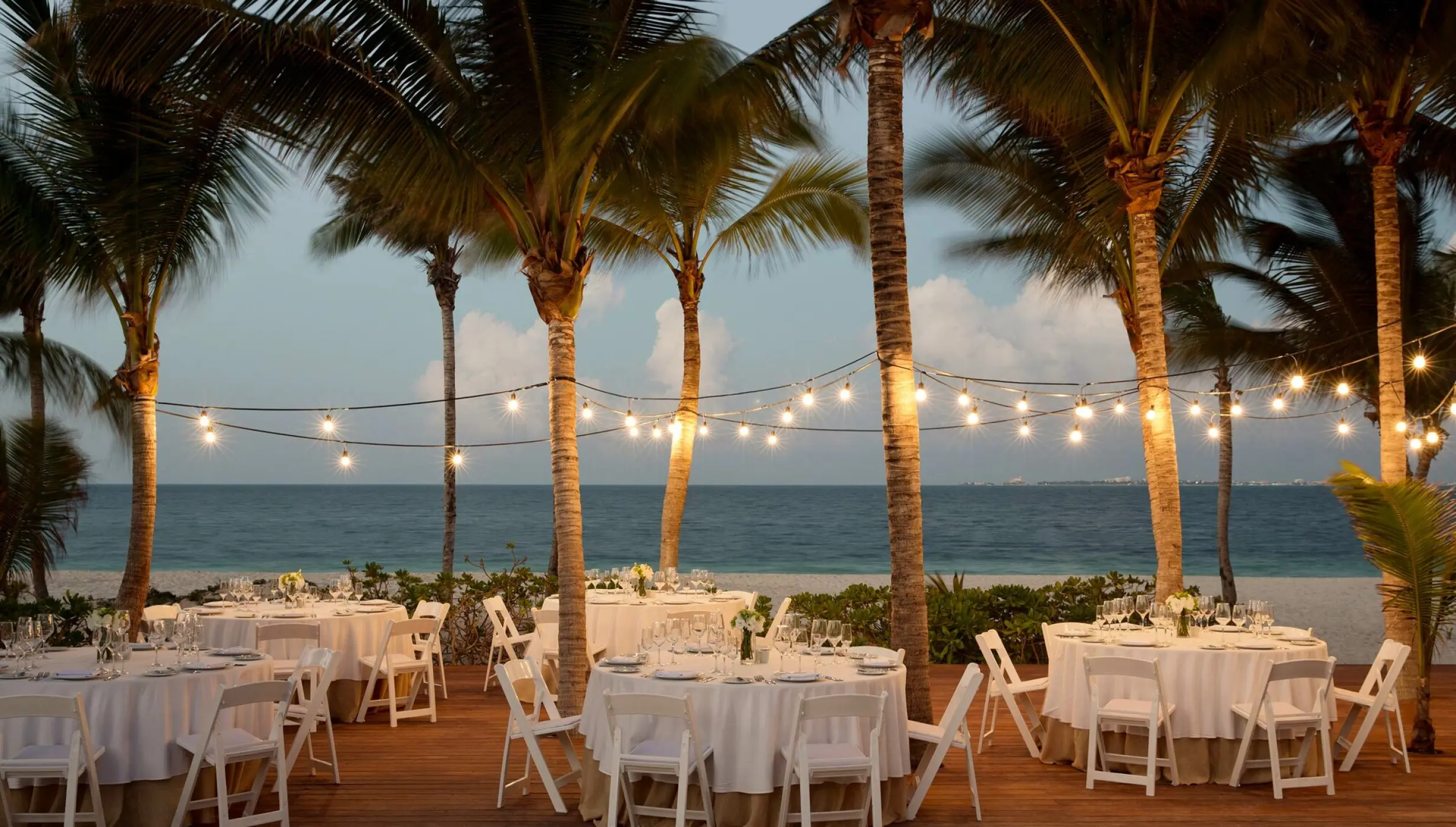 Dinner reception in Las Dunas Beach House at Finest playa mujeres