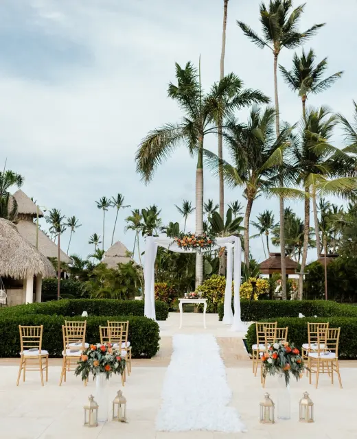 Ceremony decor on the fountain at Secrets Royal Beach Punta Cana
