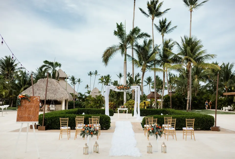 Ceremony decor on the fountain at Secrets Royal Beach Punta Cana