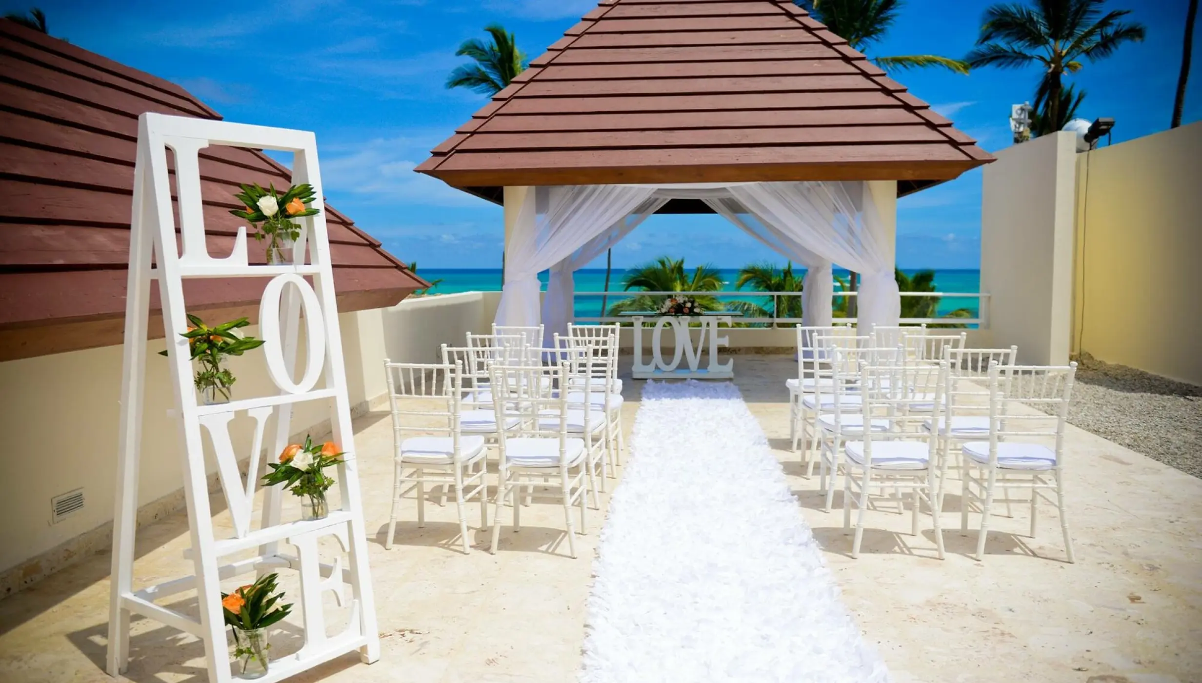 Ceremony in the royal gazebo at Secrets Royal Beach Punta Cana
