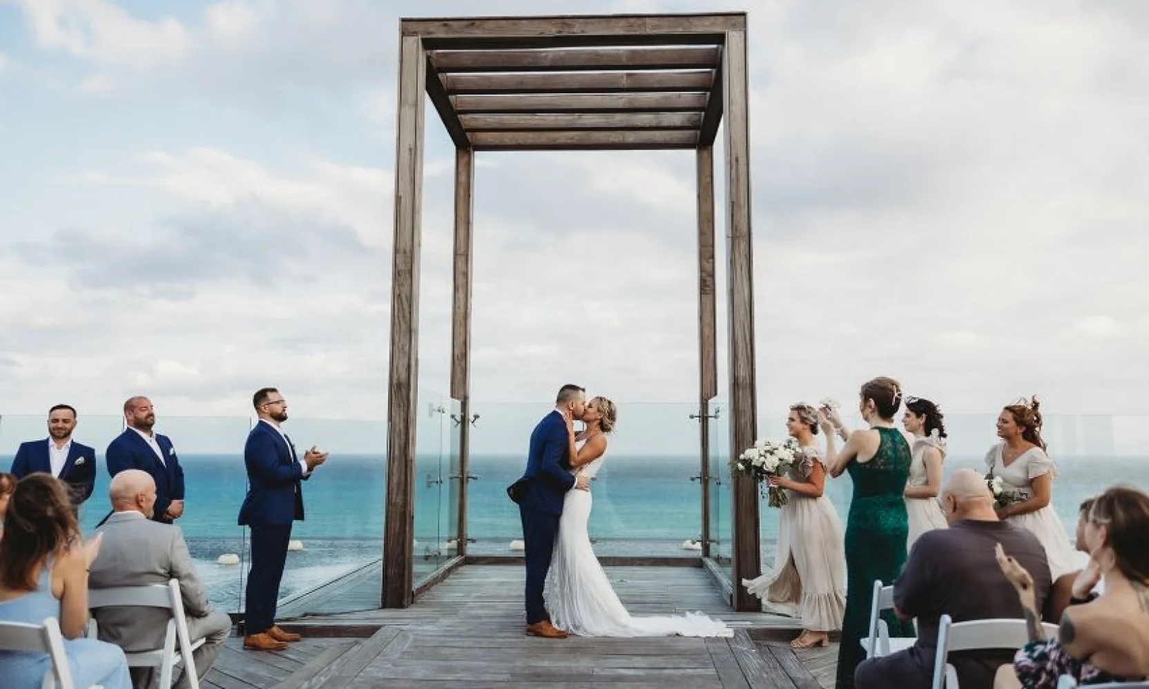Samantha and William share a kiss