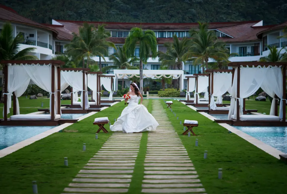 Bride in the middle of Sublime Samana Las Terrenas Resort