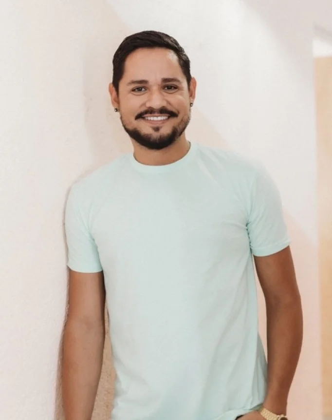 abraham travel coordinator at paradise weddings