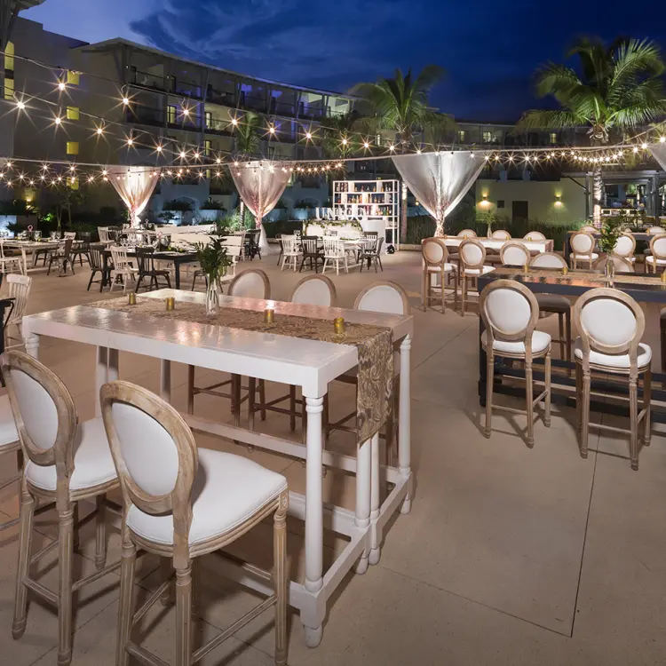 Evening wedding reception on the Costera Terrace at UNICO 20°87°, Riviera Maya