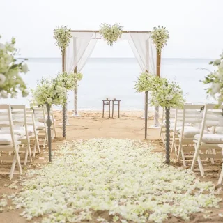 Ceremony decor on the beach at Viva Wyndham V Samaná