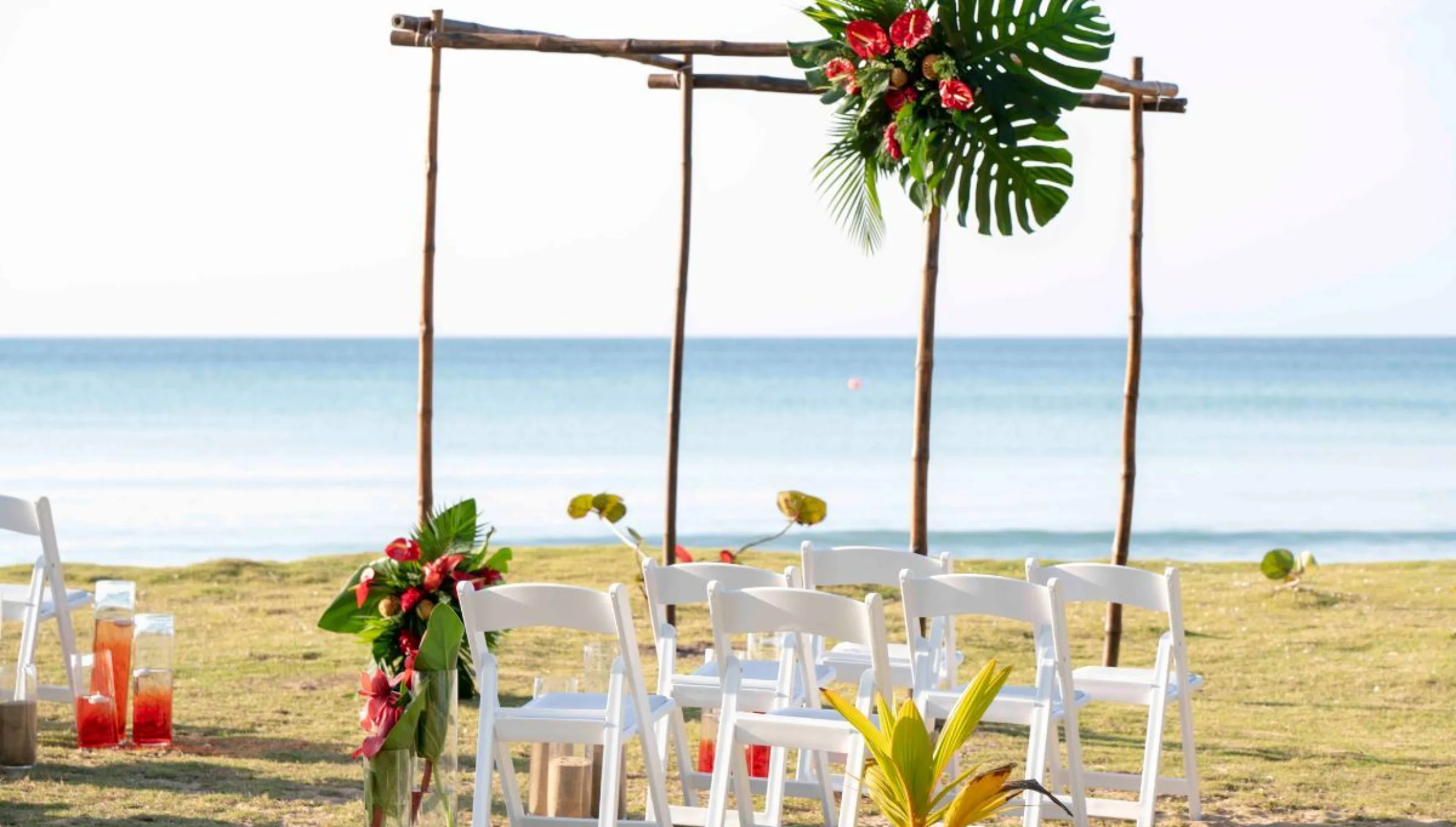 Ceremony on the garden at Viva Wyndham V Samaná