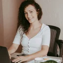 certified wedding specialist Whitney from Paradise Weddings