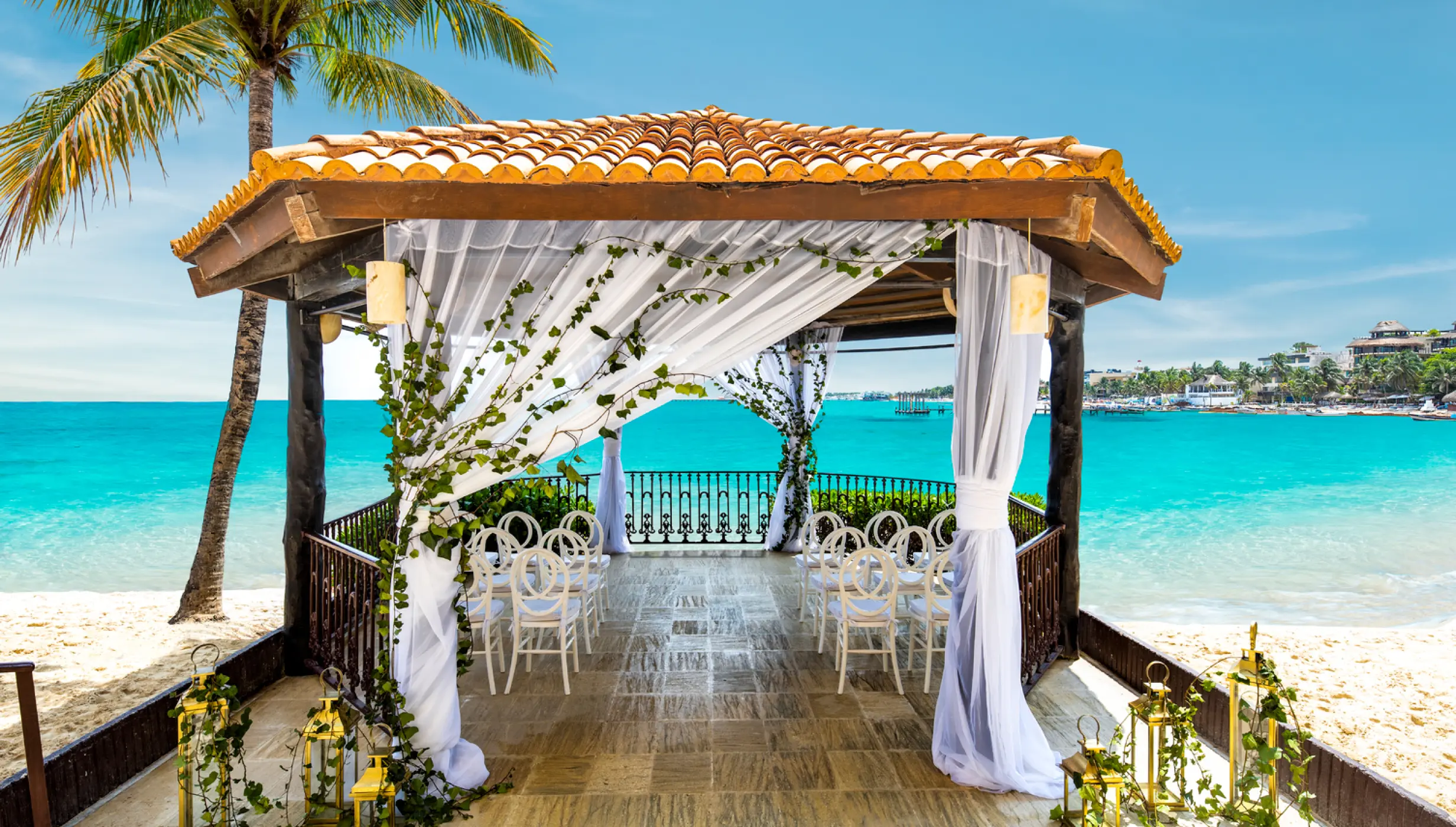 Ceremony decor on Oceanfront wedding gazebo at Wyndham Alltra Playa del Carmen