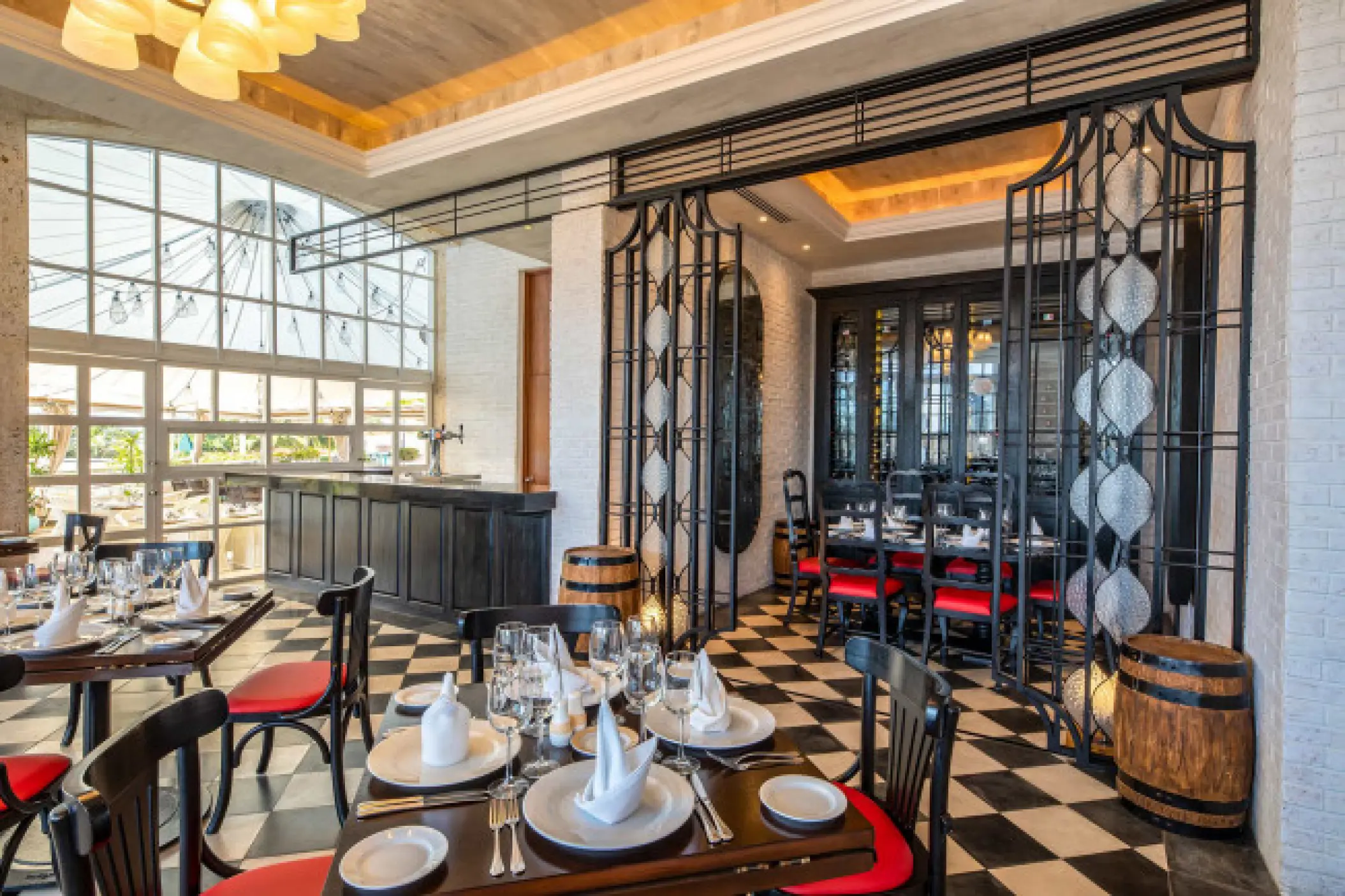 Viaggio restaurant with black and white checkered floors at Sunscape Cancun