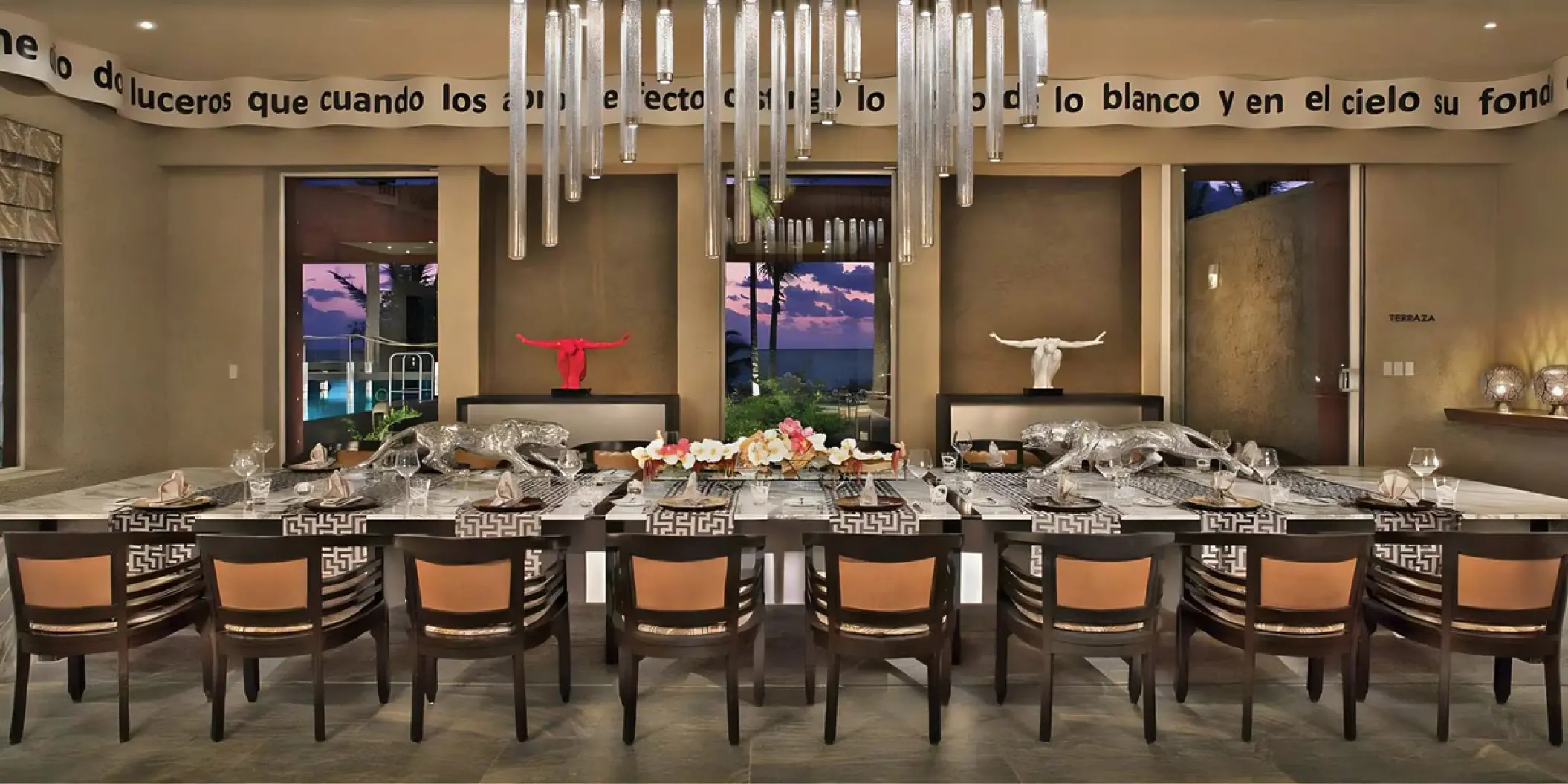 Indoor wedding reception dining table at Zoëtry Paraíso de la Bonita