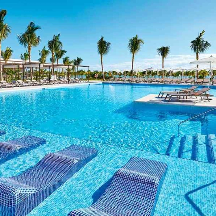 RIU PALACE COSTA MUJERES POOL