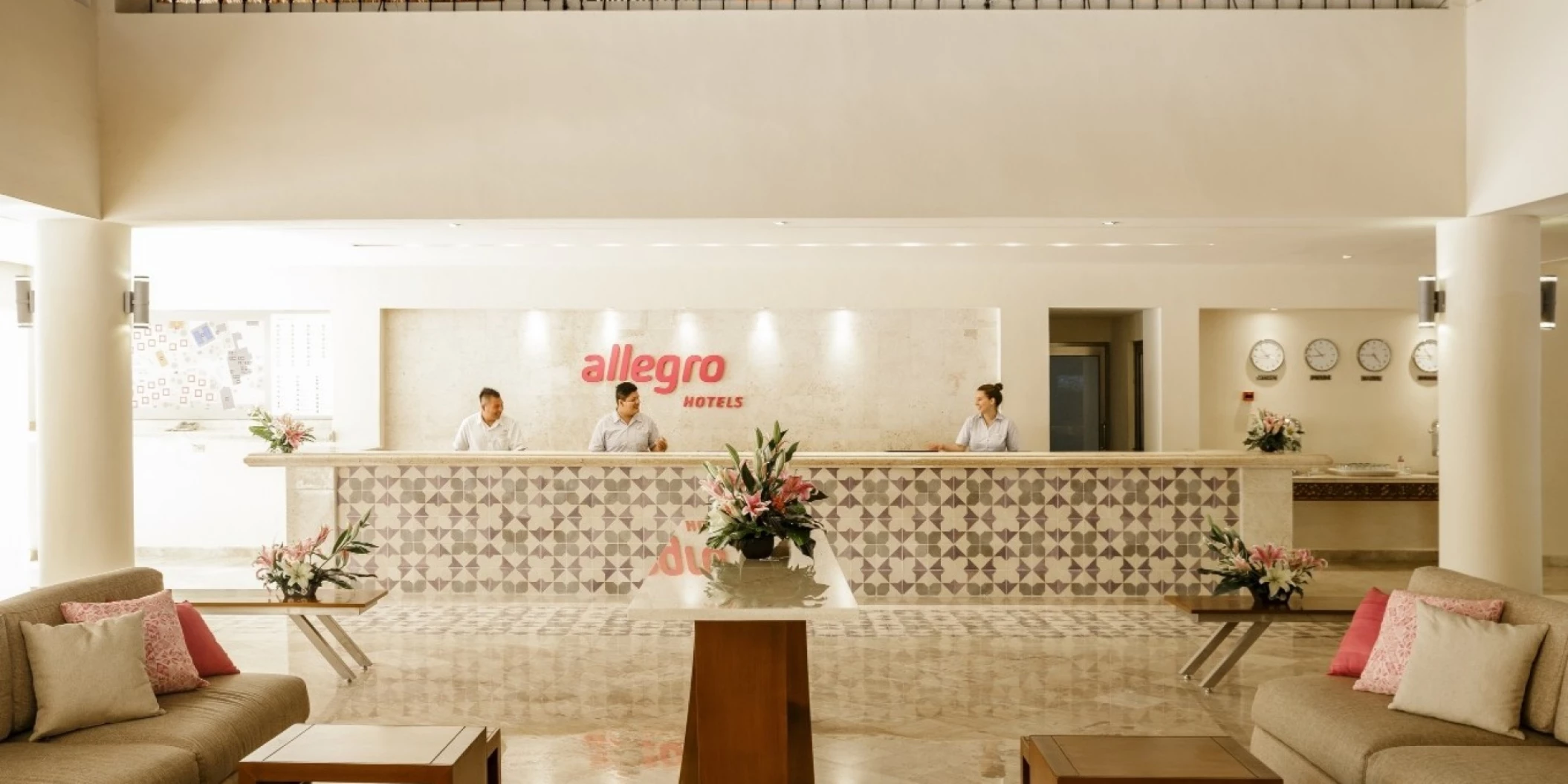 Allegro Playacar resort lobby