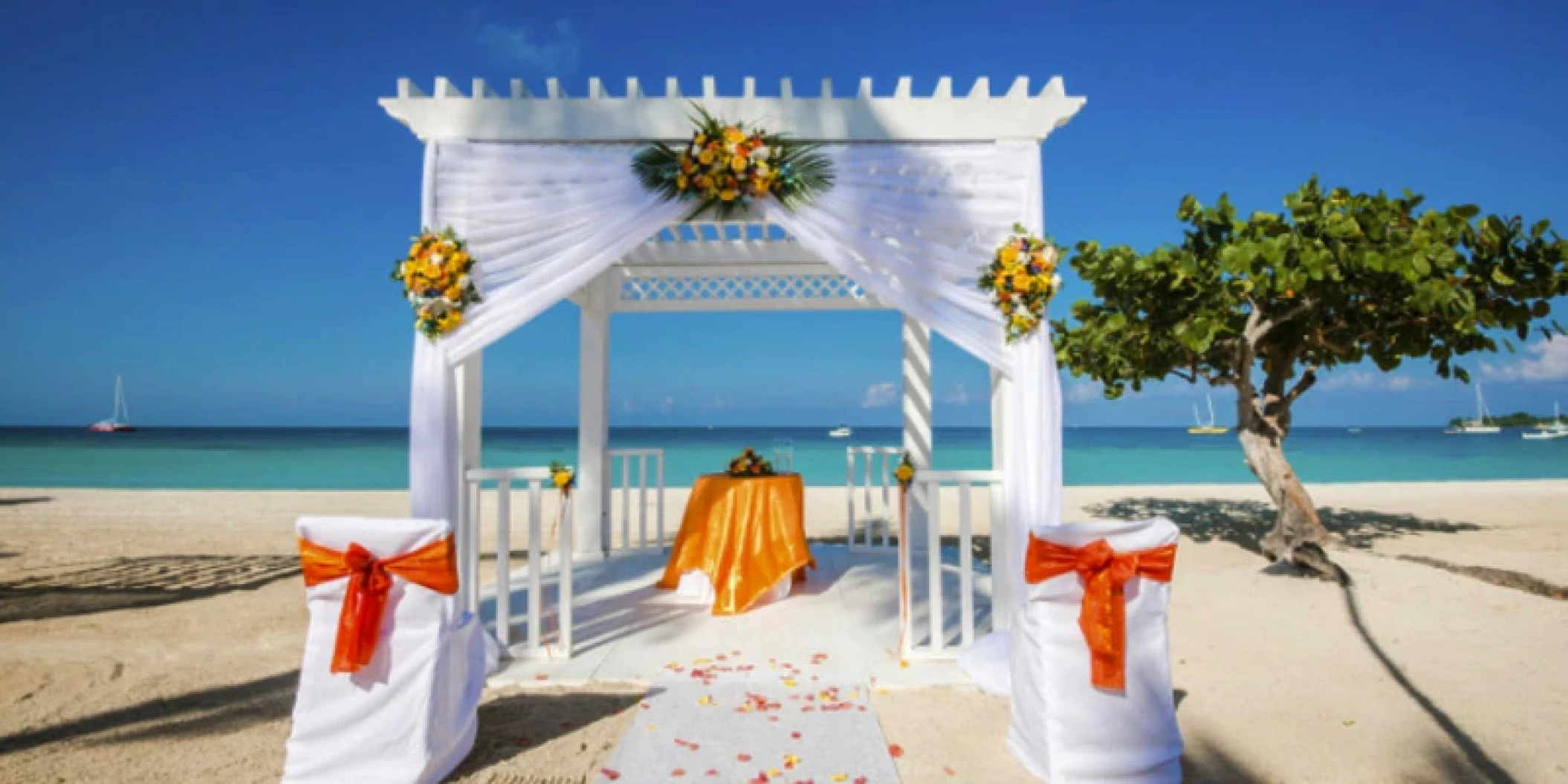 Beachfront gazebo at Azul Beach Resort Negril