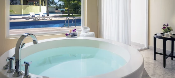 Azul Beach Resort Riviera Cancun tub