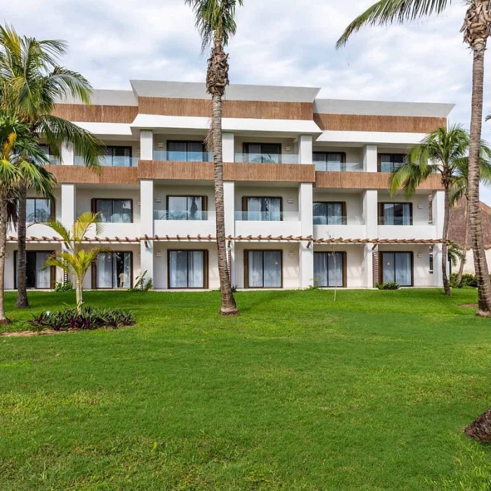 Suites at Bahia Principe Grand Tulum