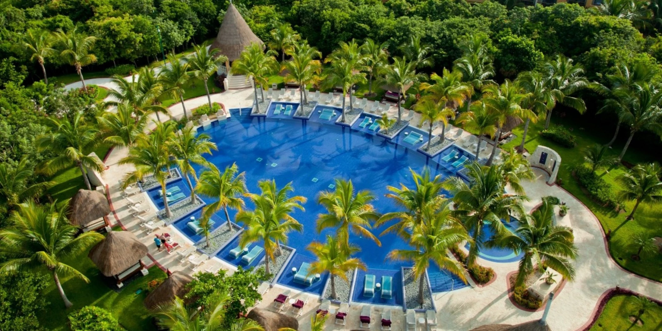 Barcelo Maya Palace pool arial