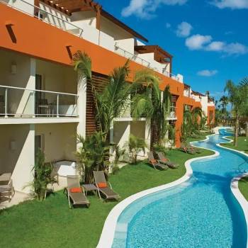 Swim up pool at Breathless Punta Cana