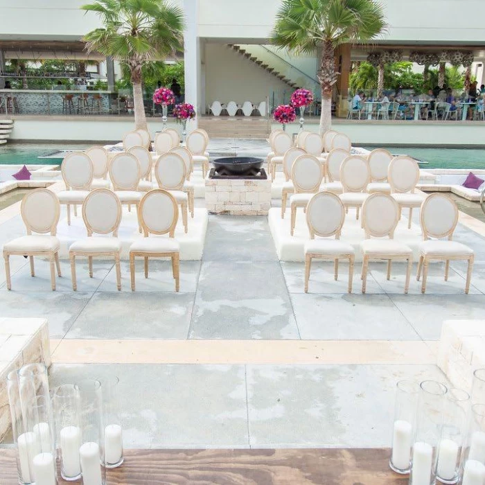 Wedding decor in Energy Bar Venue at Breathless Riviera Cancun