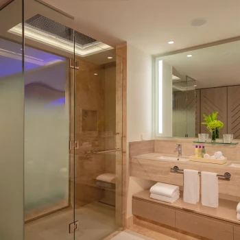 Bathroom Junior suite at Breathless Cancun Soul Resort & Spa
