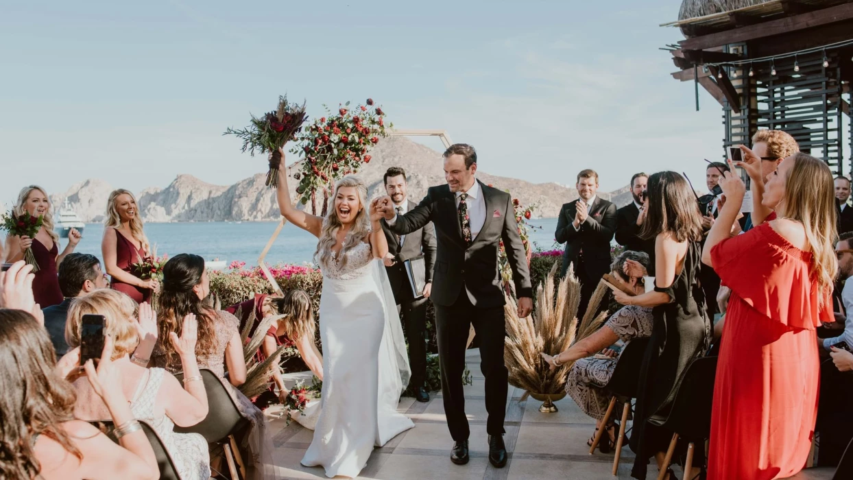 Wedding couple on the terrace at Casa dorada los cabos