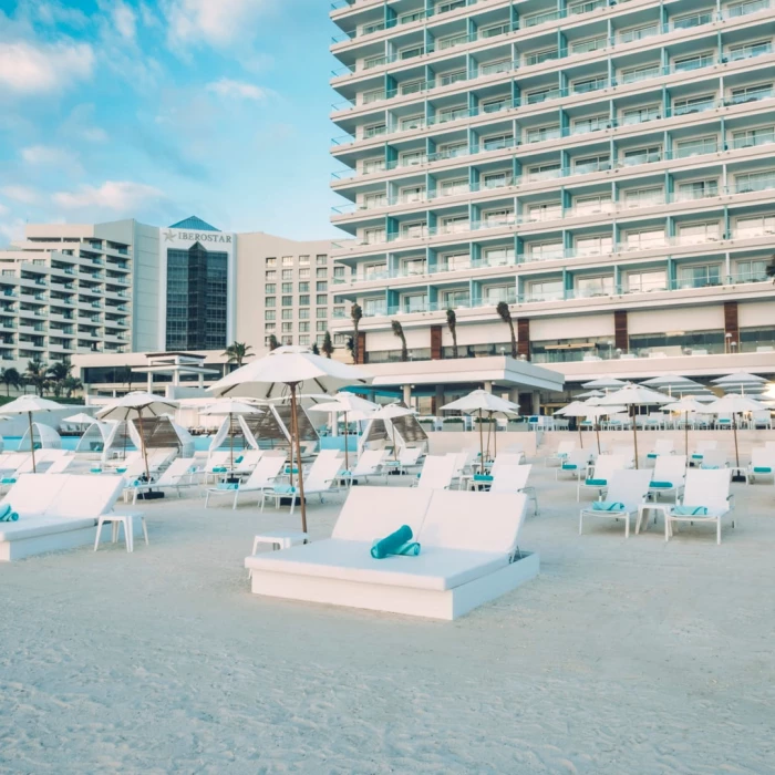 Coral Level Iberostar Cancun beach chairs