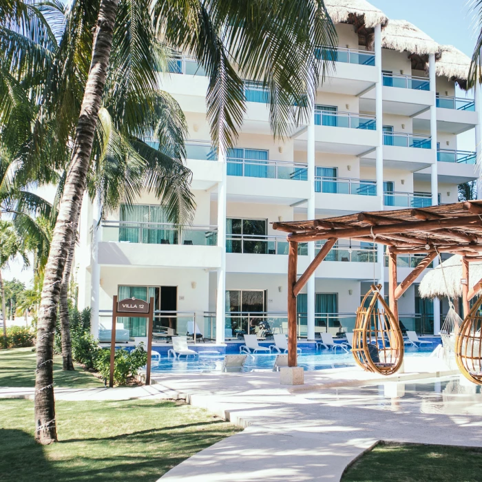 El Dorado Maroma pool and hanging chairs