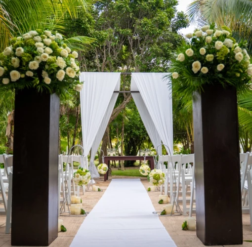 El Dorado Royale garden wedding venue