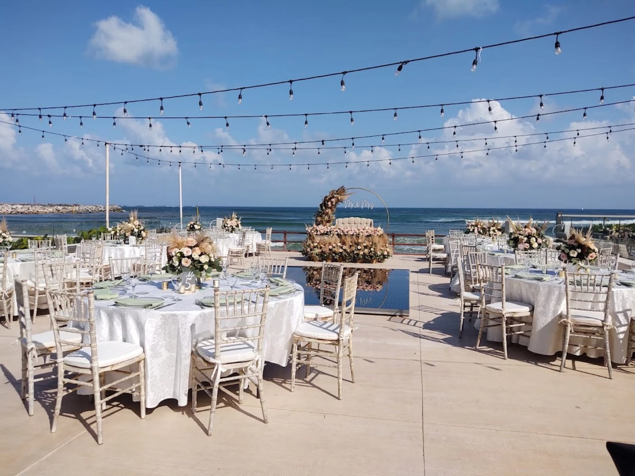 Dinner reception on La Terraza at Dreams Jade Resort and Spa