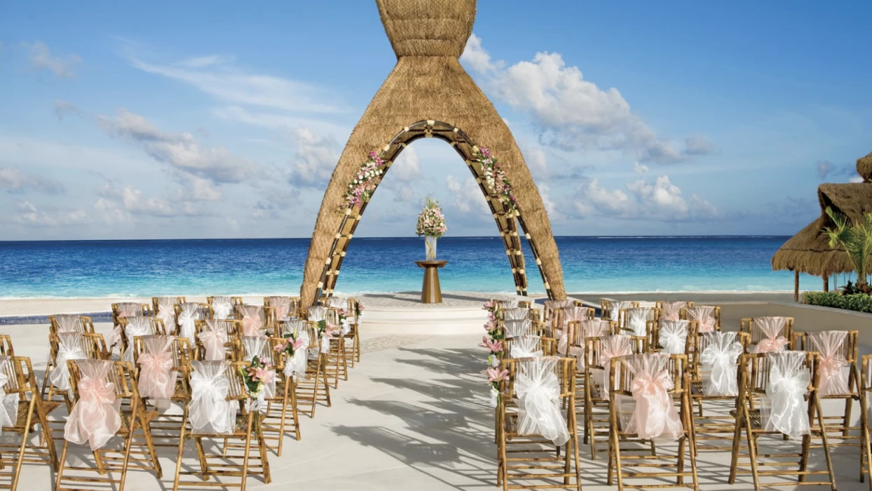 Symbolic ceremony in gazebo venue at Dreams aventures riviera maya