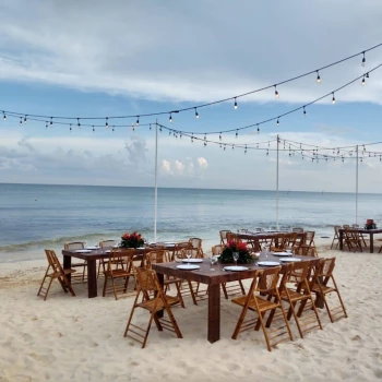 Dinner reception on the beach at Dreams Jade resort and spa