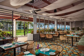 Dreams Jade Resort restaurant