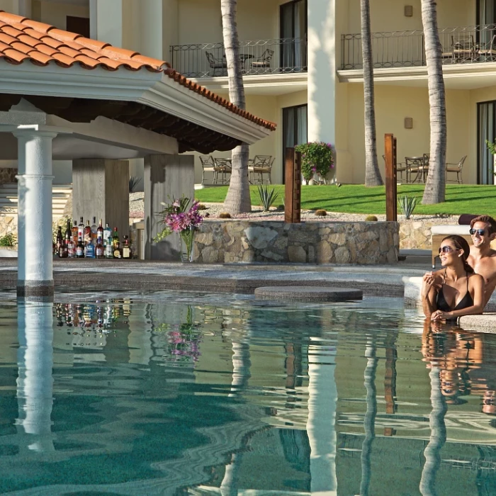 Bar Manatees at Dreams Los Cabos Suites Golf Resort & Spa