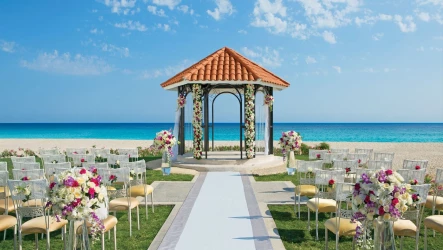 Ceremony decor on the gazebo at Dreams Los Cabos Suites Golf Resort & Spa
