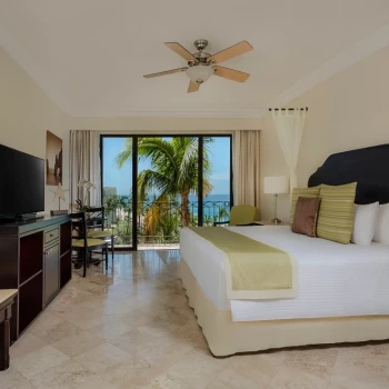 Oceaview suite at Dreams Los Cabos Suites Golf Resort & Spa