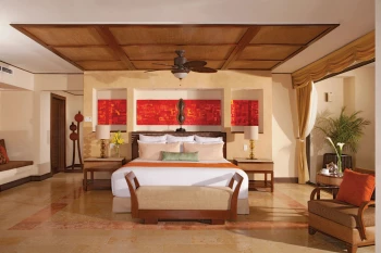 Dreams Riviera Cancun presidential suite bedroom